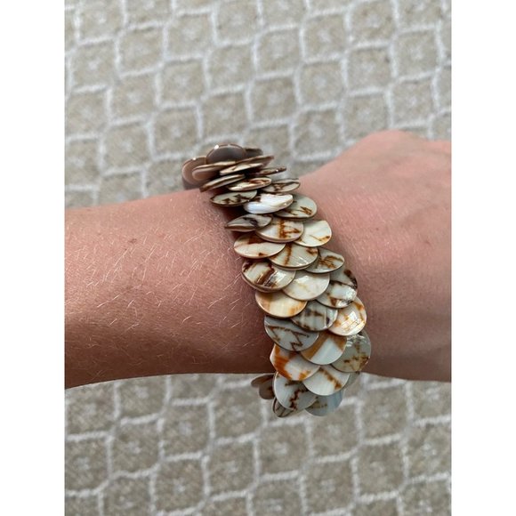 Shell Bracelet - Picture 3 of 6